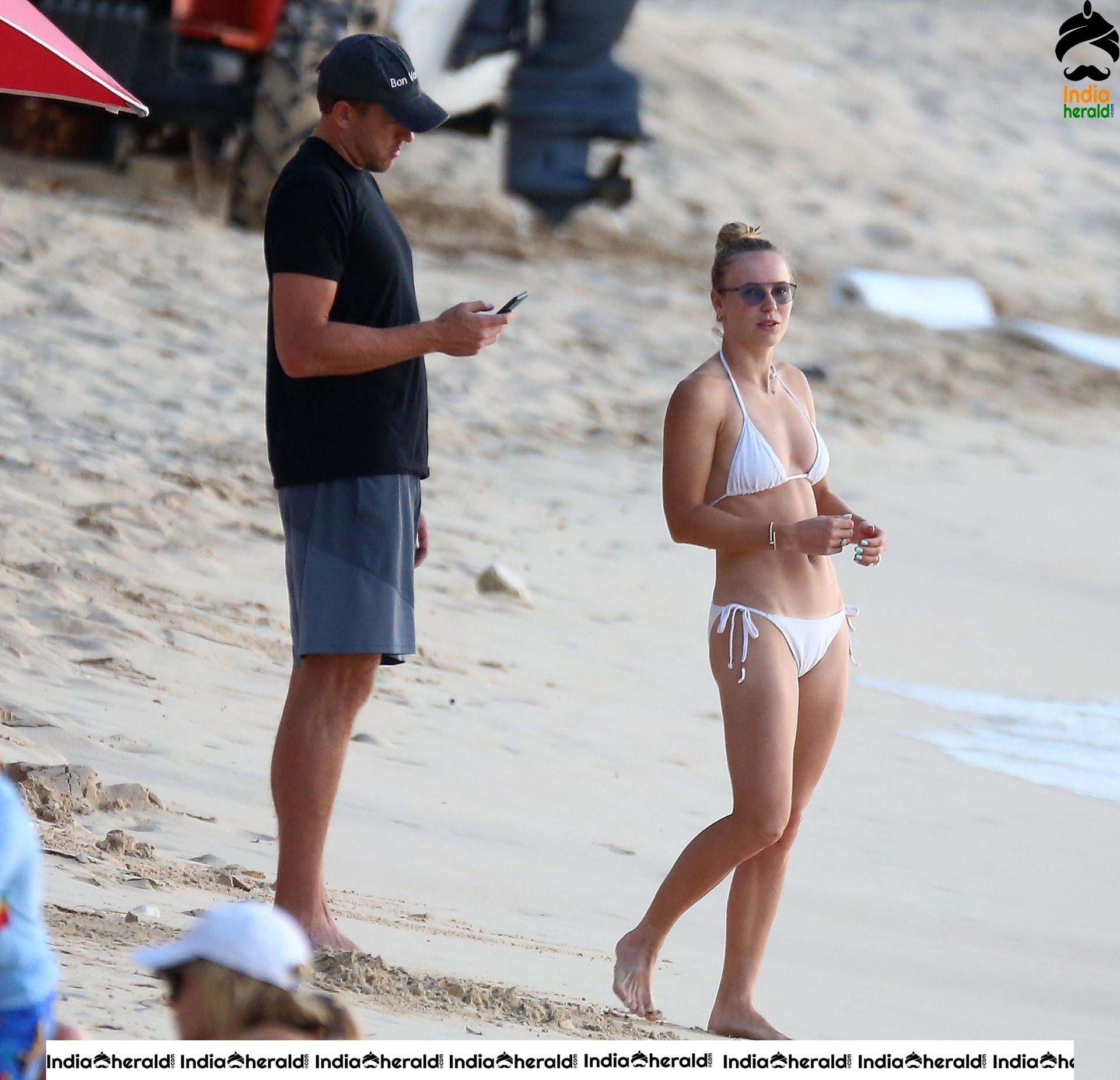 Caroline Wozniacki Enjoying in Bikini at a Beach in Barbados Set 1