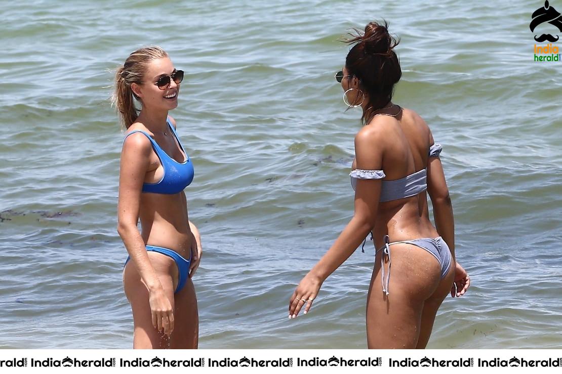 Elizabeth Turner and Danielle Herrington spotted in Bikini on the beach in Miami Set 1