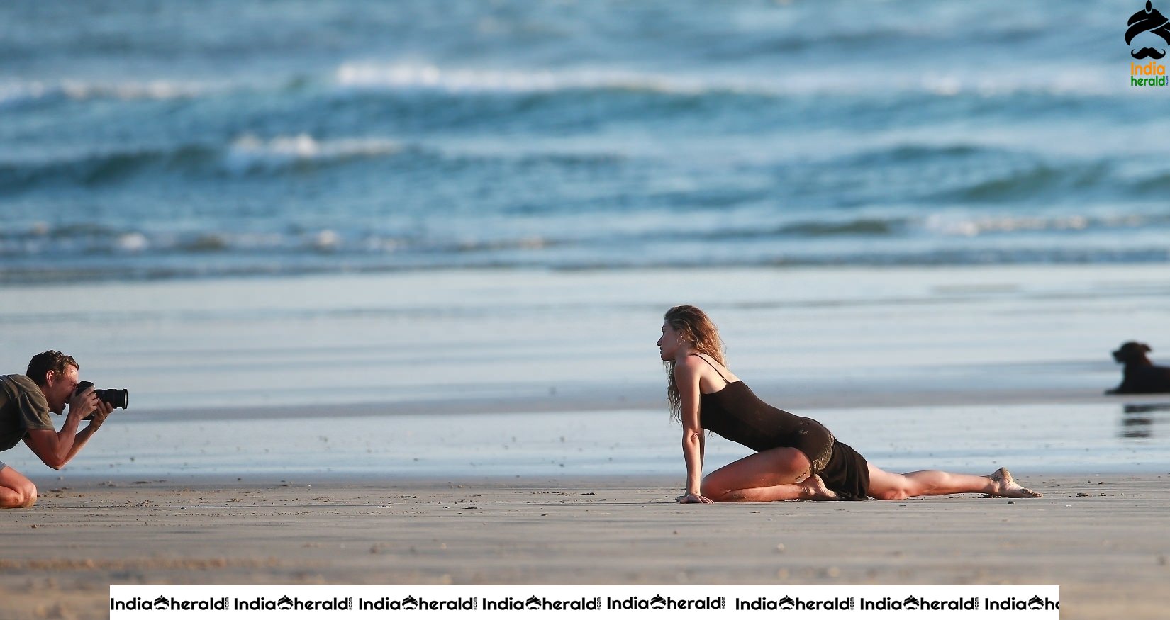 Gisele Bundchen exposing in Bikini on the beach in Costa Rica