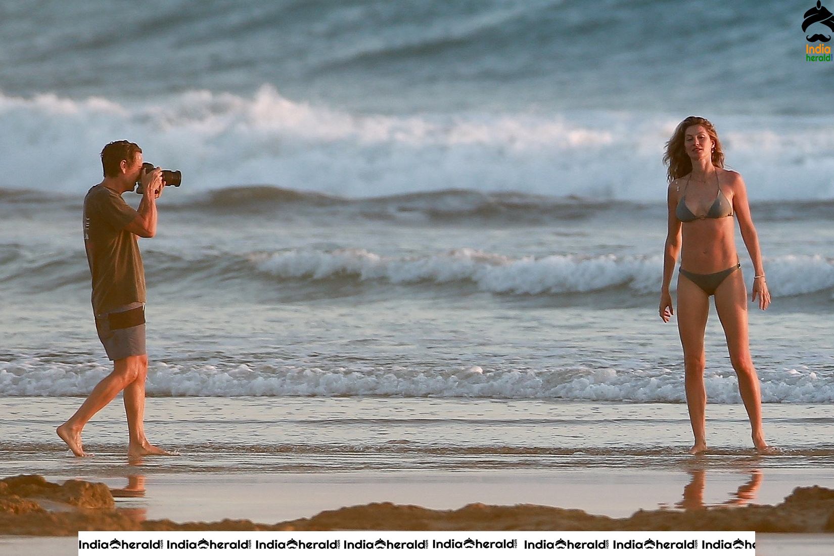 Gisele Bundchen exposing in Bikini on the beach in Costa Rica