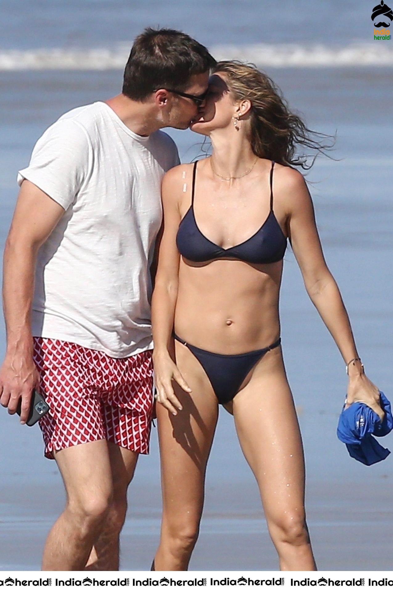 Gisele Bundchen in Bikini enjoys the day with Boyfriend at the beach in Costa Rica