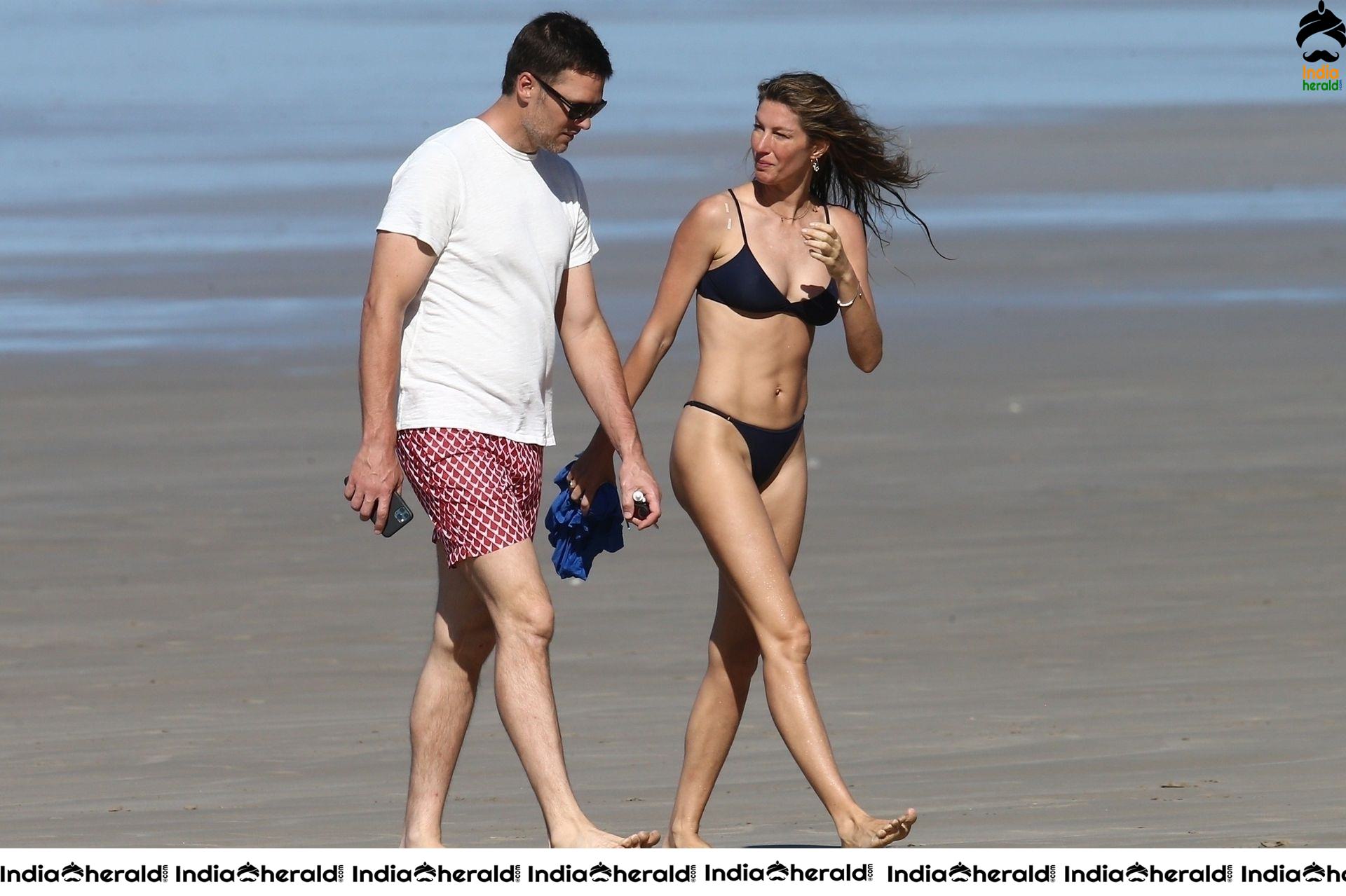 Gisele Bundchen in Bikini enjoys the day with Boyfriend at the beach in Costa Rica