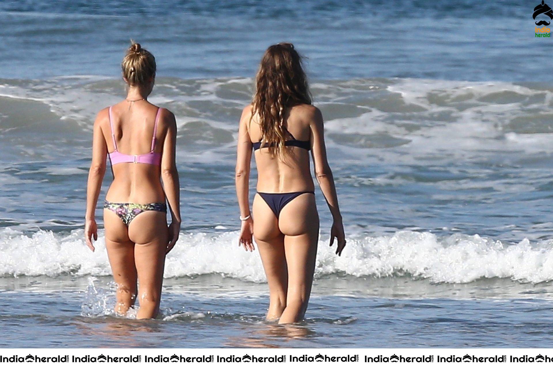 Gisele Bundchen in Bikini enjoys the day with Boyfriend at the beach in Costa Rica