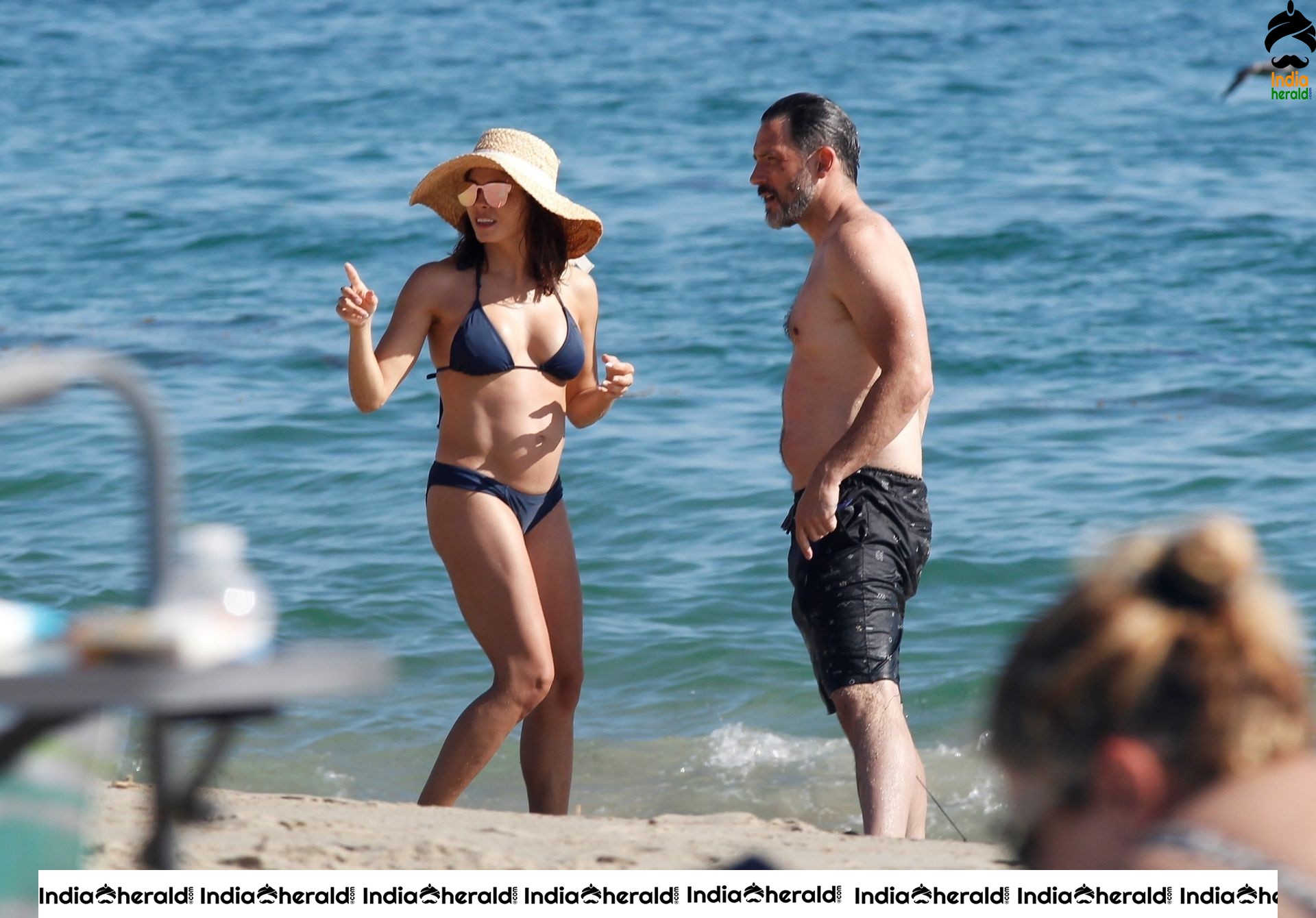 Jenna Dewan in Bikini enjoying with her Boyfriend and she is too hot to handle