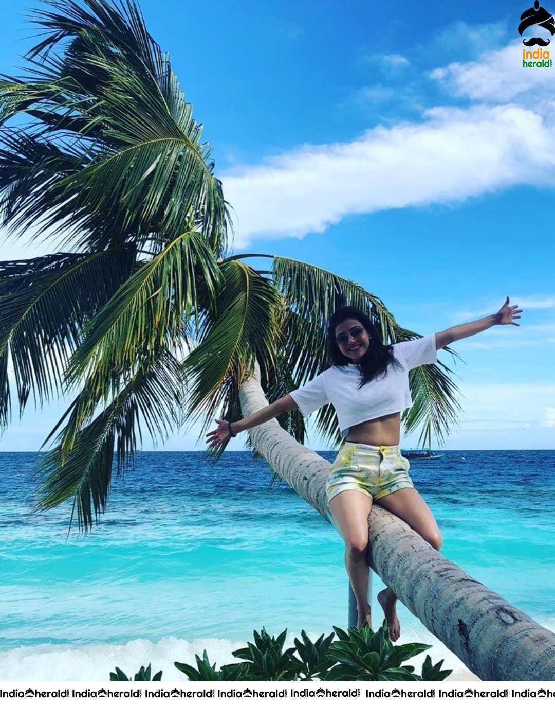 Kajal Aggarwal Continues To Sexpose and Tease our Mood in Bikini