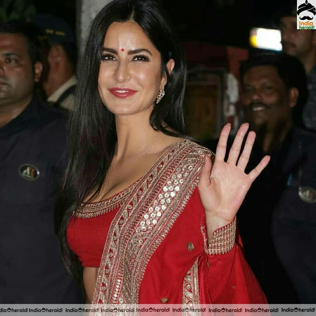 Katrina Kaif Shows her Hot Midriff in Red Sexy Choli