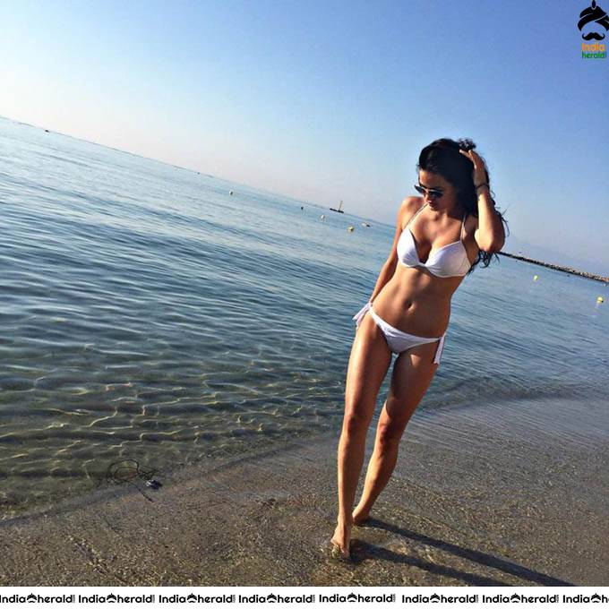 Natasa Stankovic Hot Exposing Bikini Photos