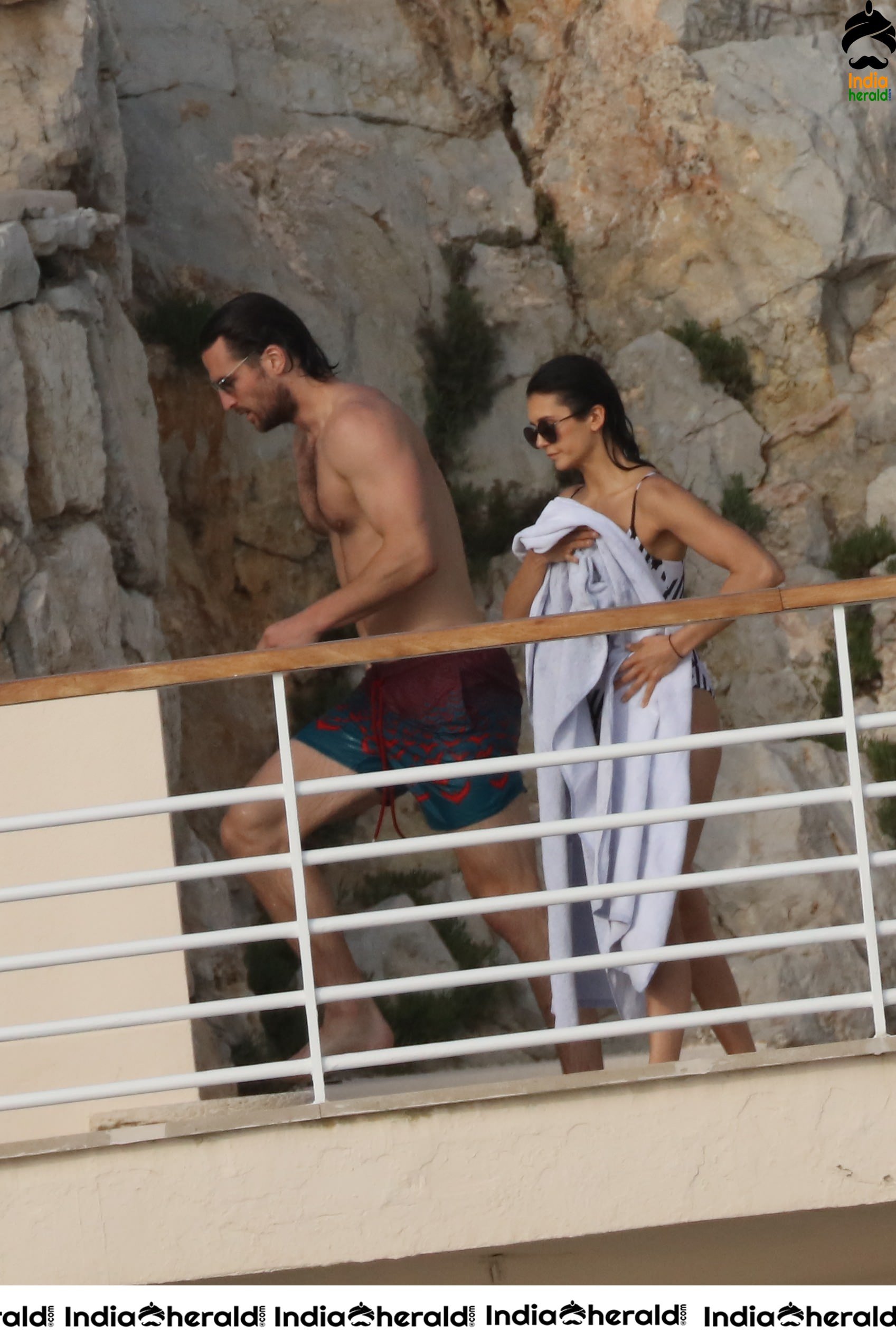 Nina Dobrev Kissing her Boyfriend and Caught while enjoying in Bikini Set 2