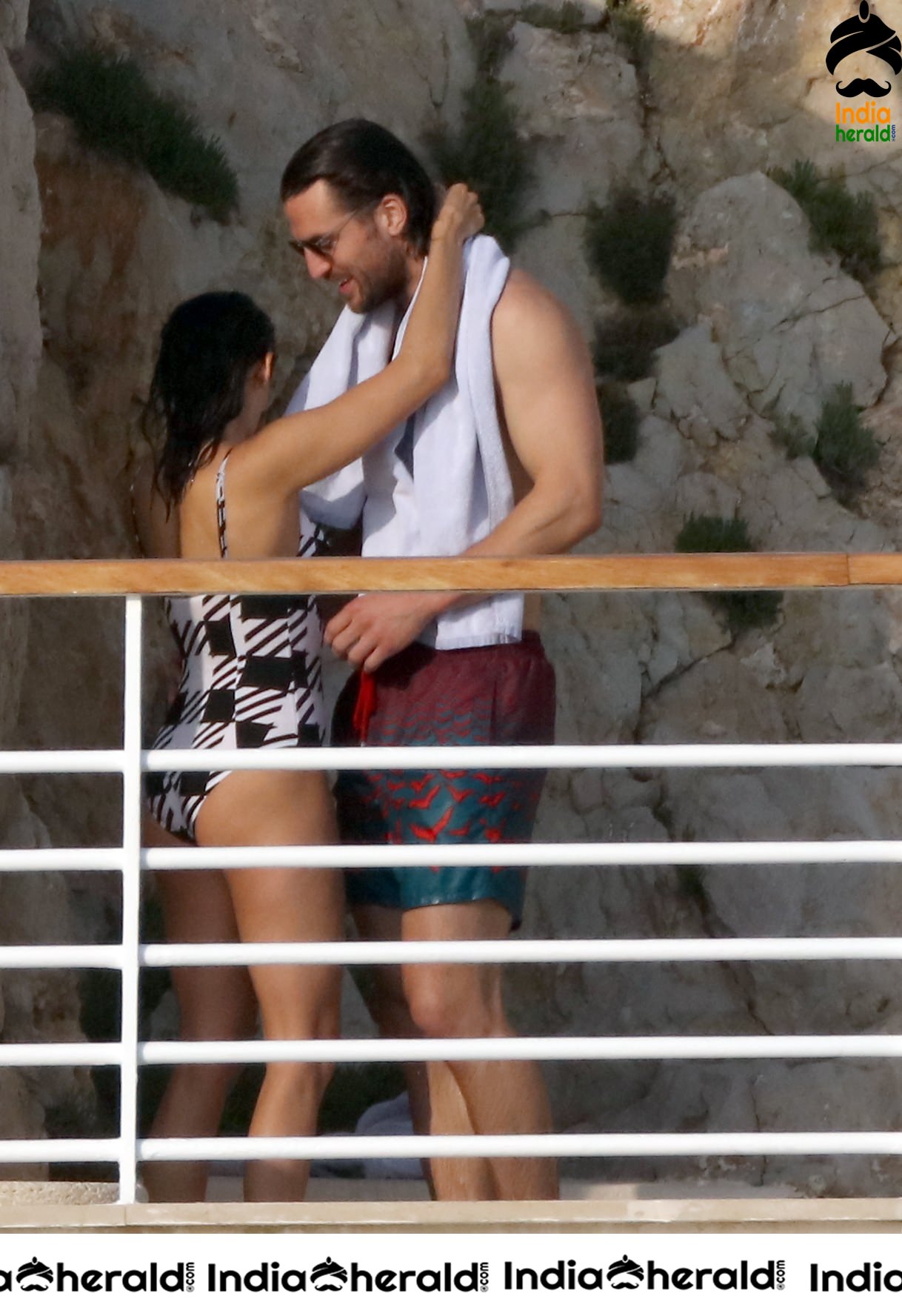 Nina Dobrev Kissing her Boyfriend and Caught while enjoying in Bikini Set 2