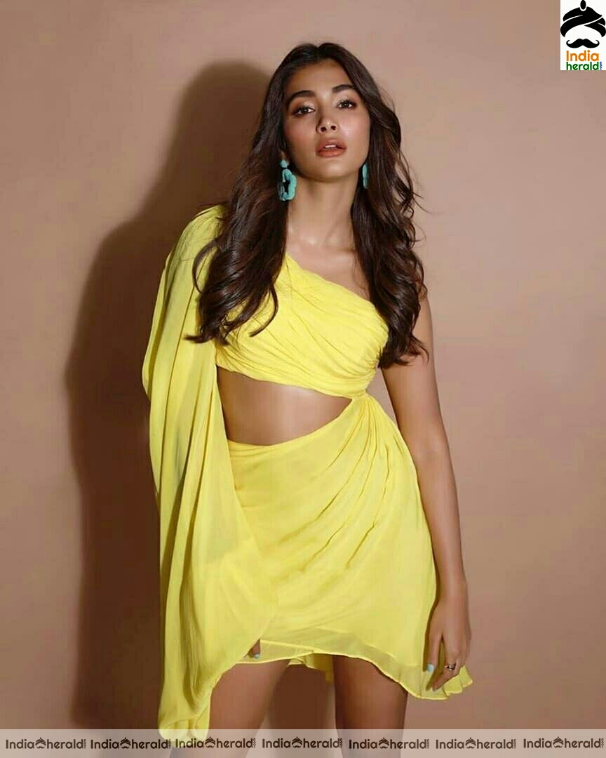 Pooja Hegde Hot Sizzling Stills