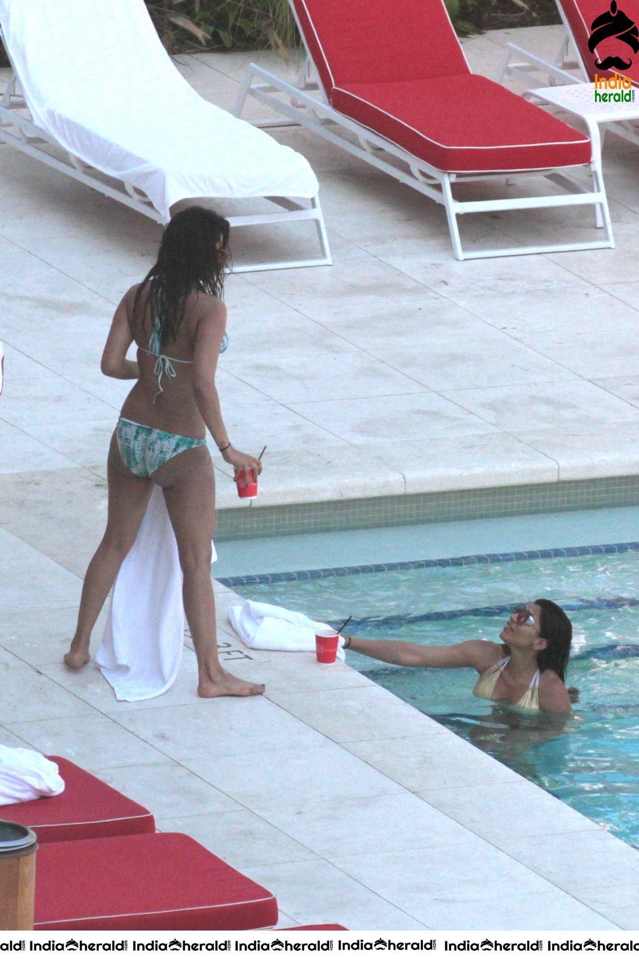 Priyanka Chopra Hot Photos in Bikini by pool side in Miami Set 3