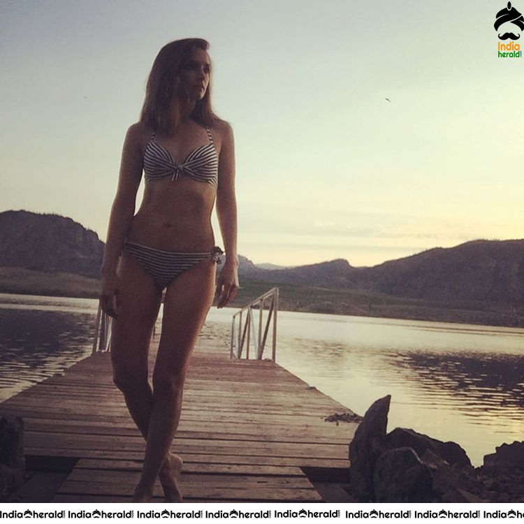 Rachael Leigh Cook Wearing a Bikini in the Okanagan Valley