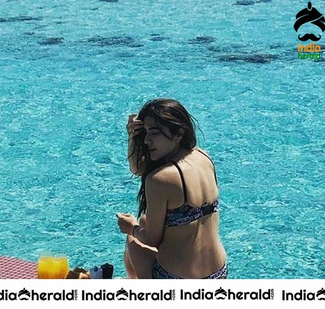 Sara Ali Khan in Bra and Panty by Pool Side is just HOT - See Photos