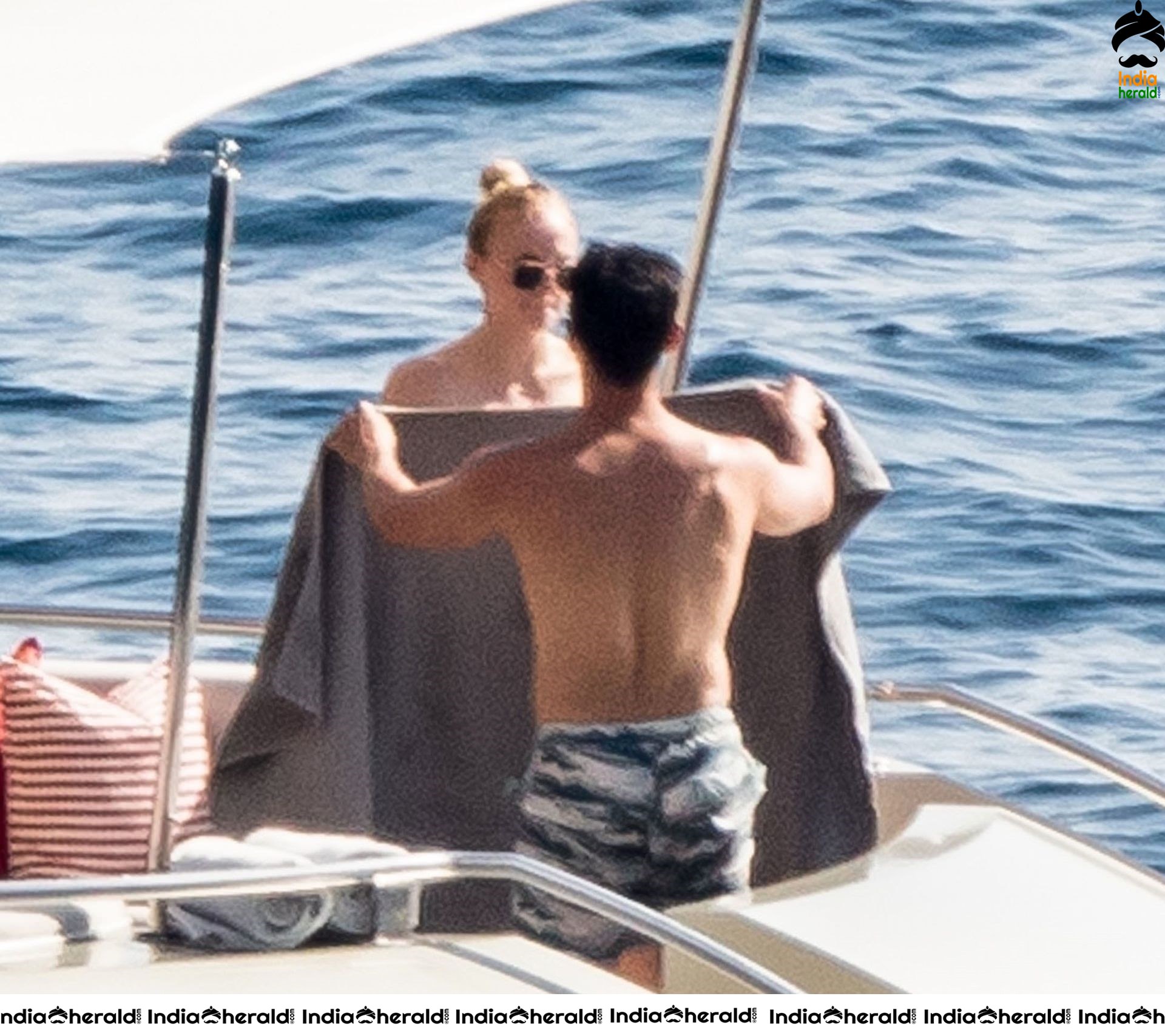 Sophie Turner Hot butt show in Bikini while enjoying with Boyfriend at a Yacht Set 1