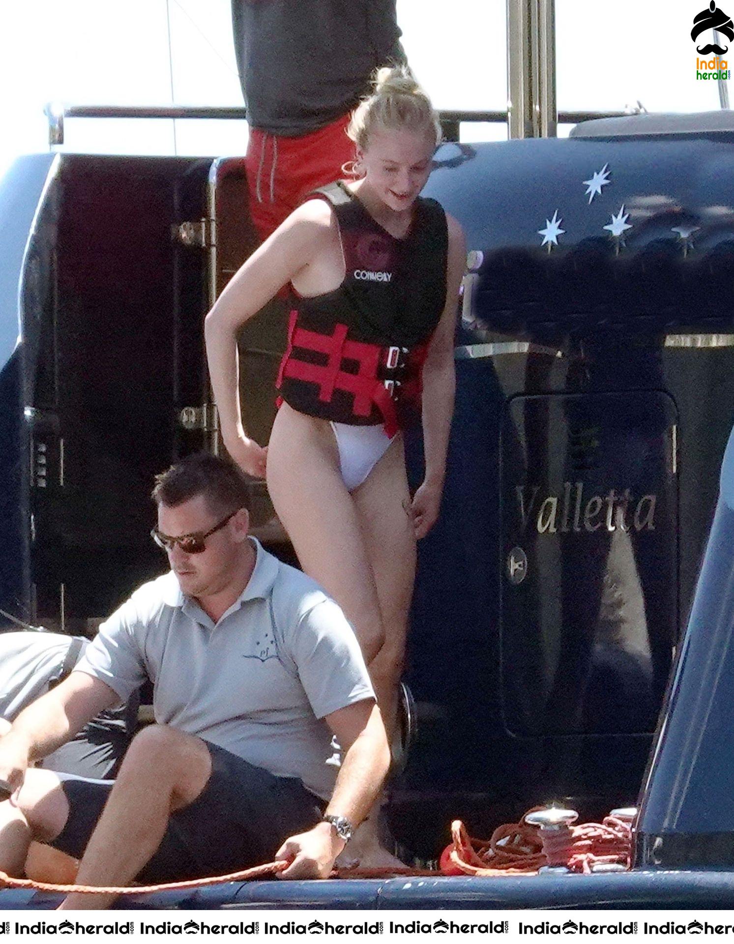 Sophie Turner Hot butt show in Bikini while enjoying with Boyfriend at a Yacht Set 2