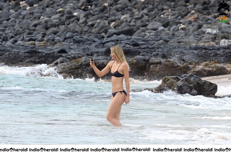 Tennis Player Maria Sharapova Wearing a Bikini in Hawaii Set 1