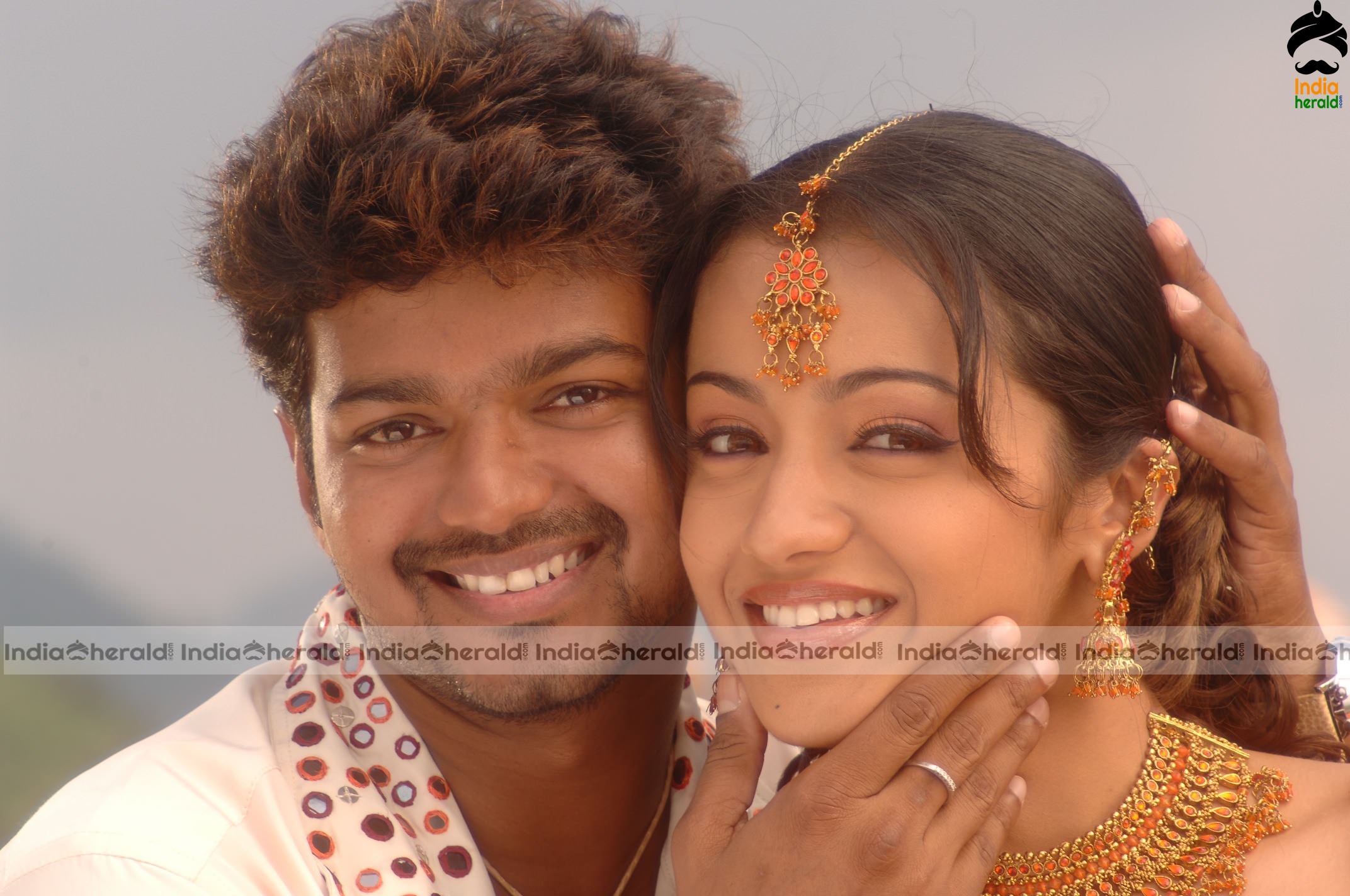 Hot Trisha and Vijay Unseen Stills from Aadhi movie Set 4