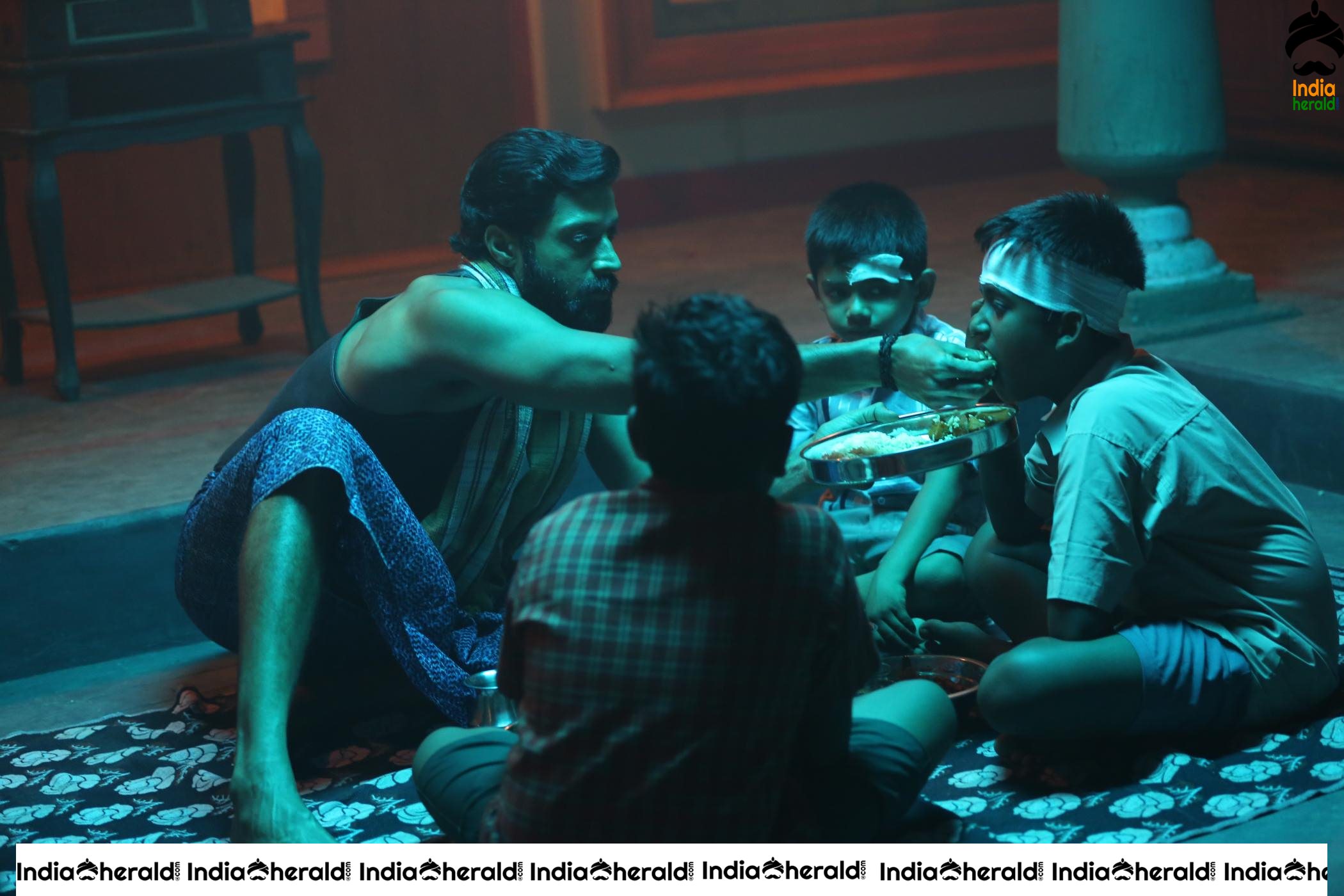 Irumbu Manithan Tamil Movie Stills Set 1