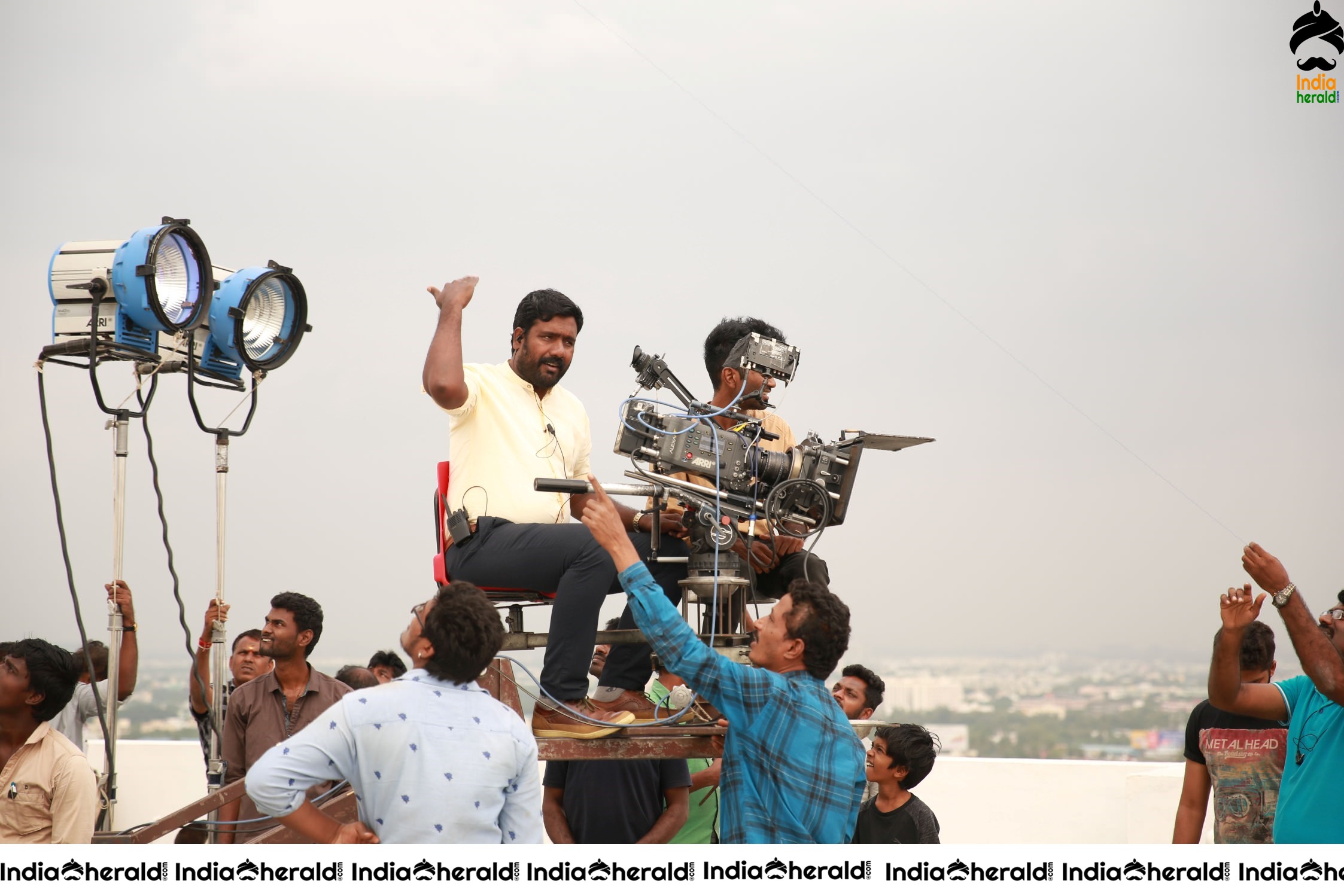 Jayam Ravi and Hot Kajal Aggarwal Unseen Photos from Comali movie Set 2