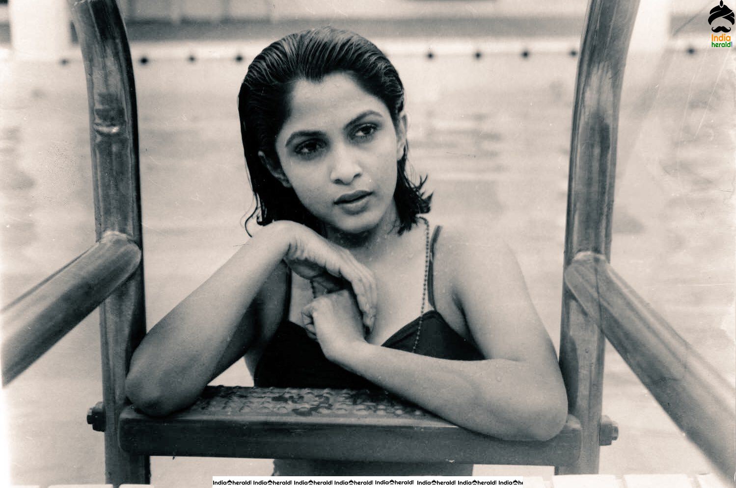 Rare Hot and Unseen Vintage Clicks of Ramya Krishnan to spice your mood Set 3