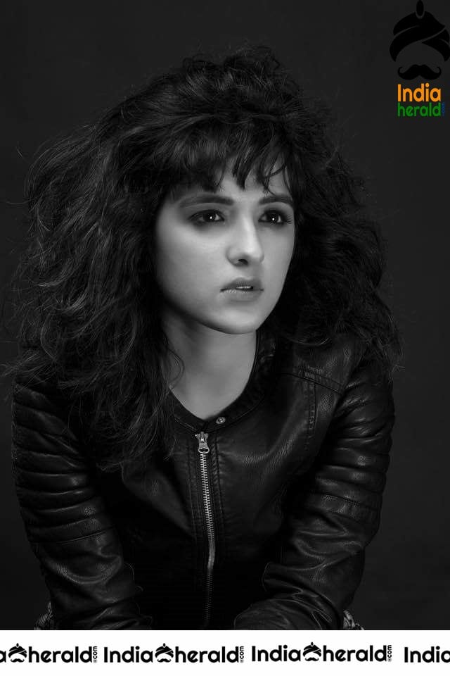 Shirley Setia Cute Photos Collection Set 2