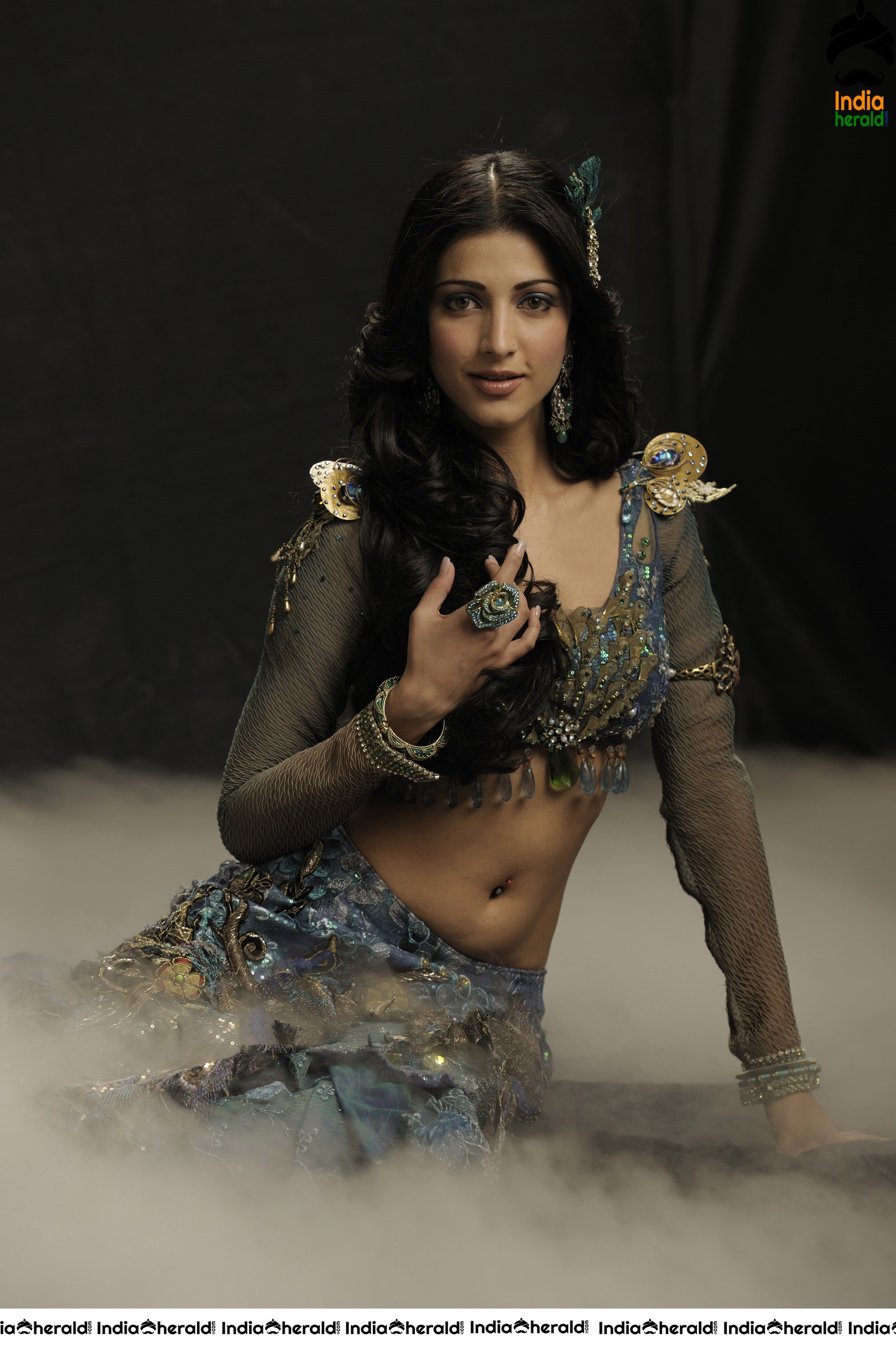 Shruti Haasan Hot Photos Collection Set 2