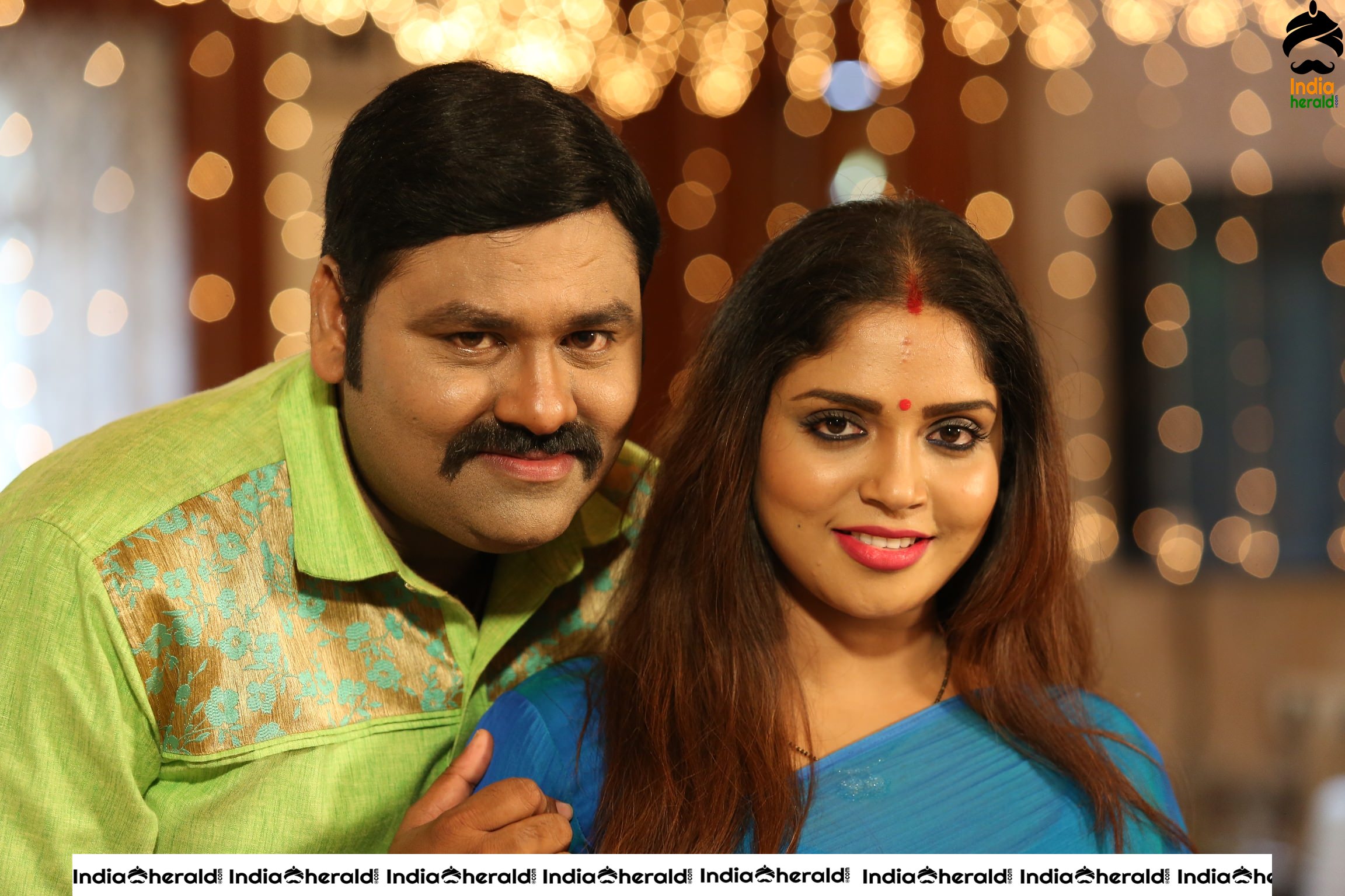 Toli toli Muddhu Hot Song Stills from Erra Cheera