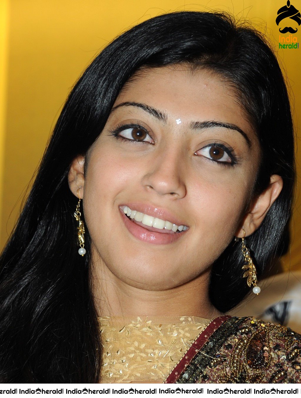 Unseen Pranitha Photos from her Early Days of Career Set 3