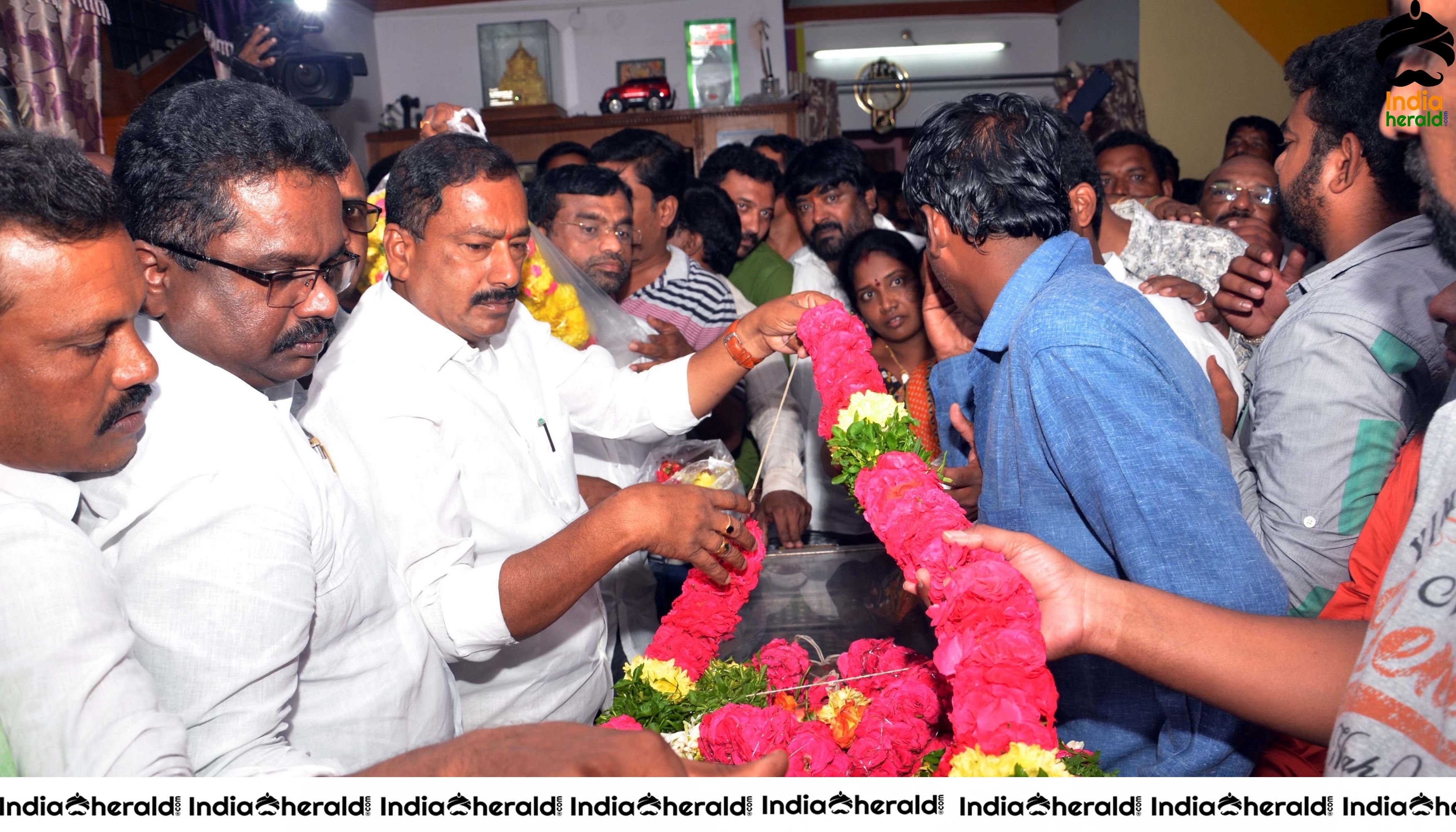 Venu Madhav Body At His Residence