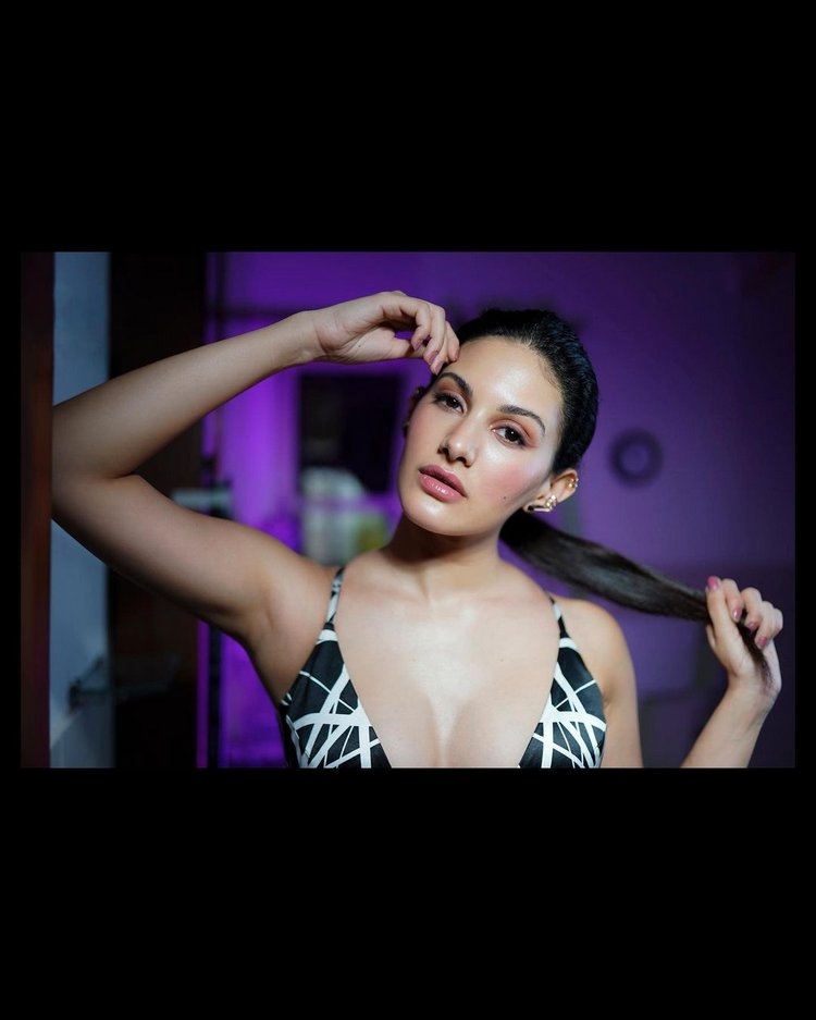 Amyra Dastur latest Photos