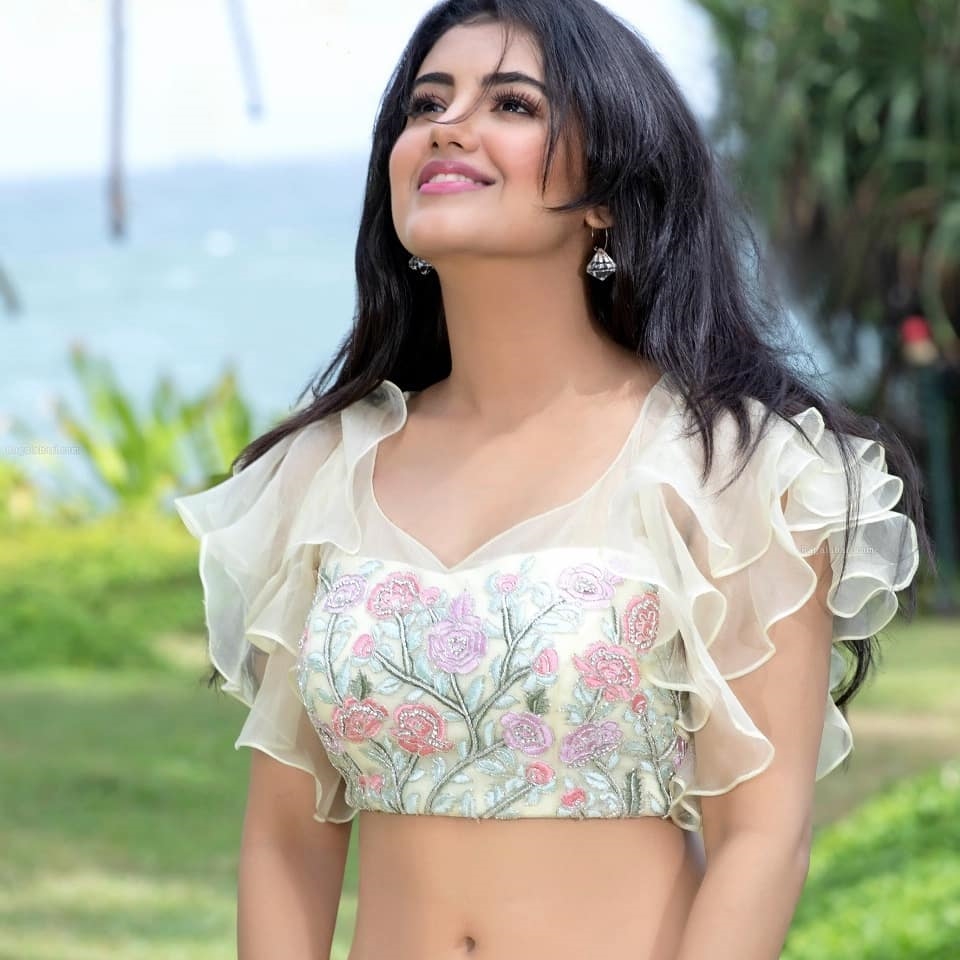 Malvika sharma latest Photos