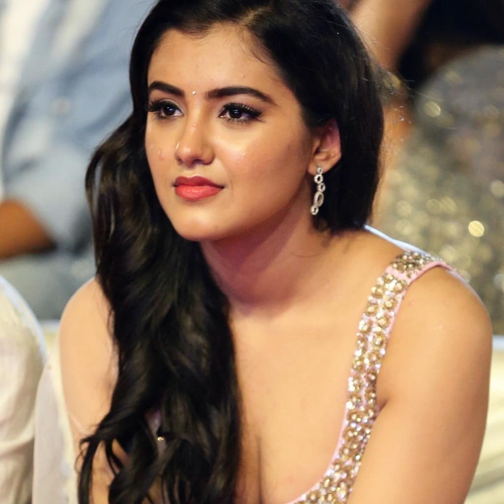 Malvika sharma latest Photos