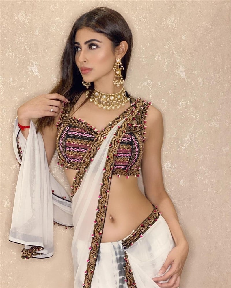 Mouni roy latest Photos collection