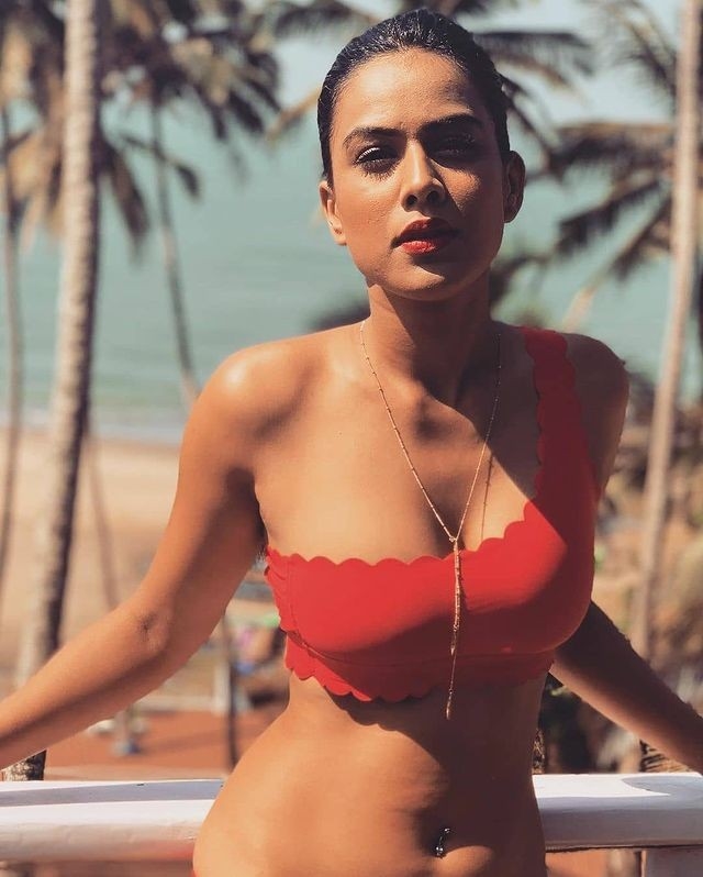 Nia Sharma New Hot Images