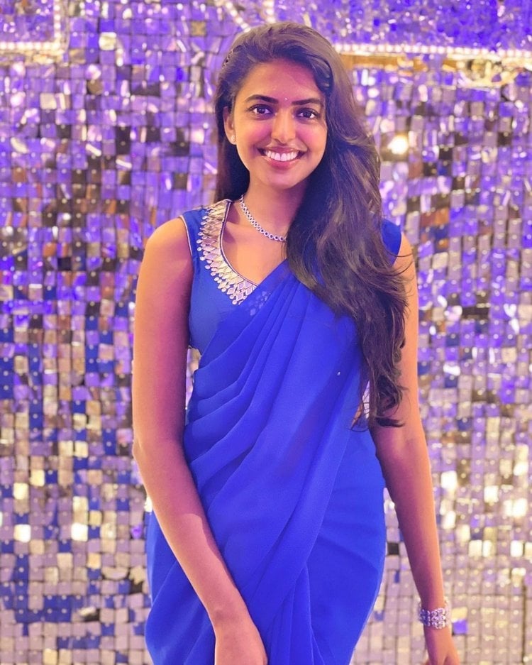 Shivani Rajashekar Hot Photos In Saree