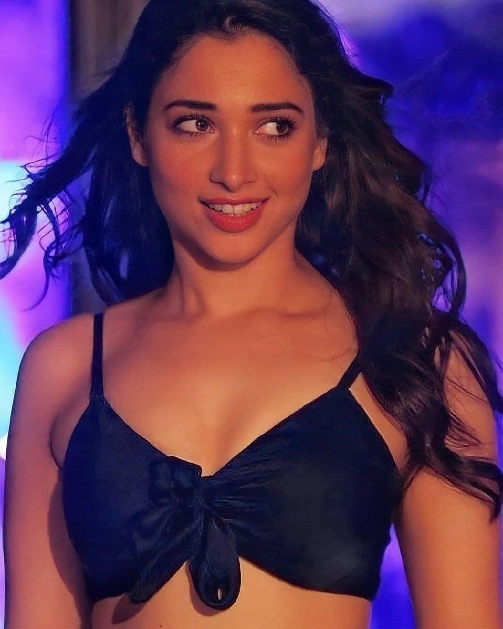 Tamannah sexy latest photo