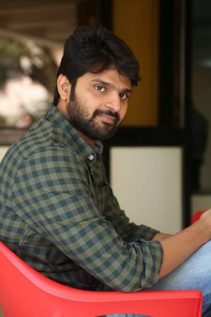 Sri Vishnu Stills At Appatlo Okadundevadu Movie Interview