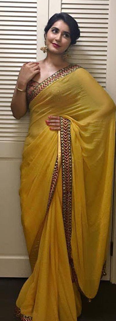 Actress Raashi Khanna in Saree HD Photos