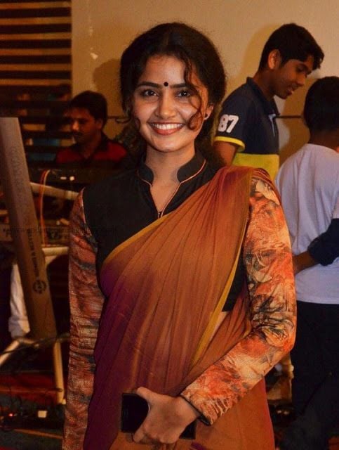 Anupama Parameswar New Stills