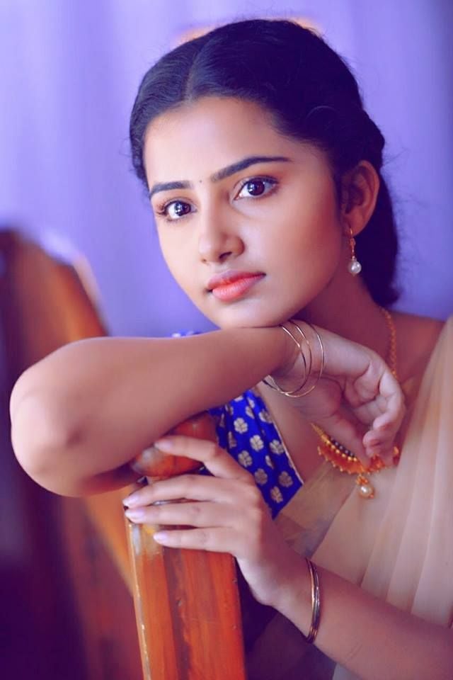 Anupama Parameswar New Stills