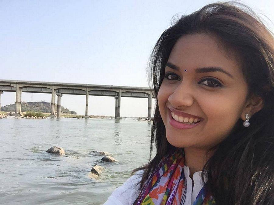 Keerthy Suresh with family Rare & UNseened Photos