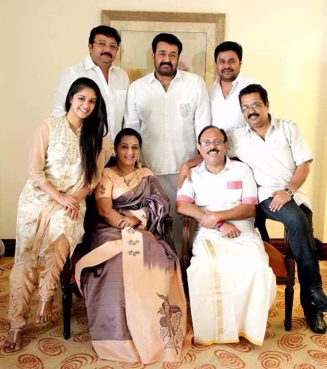 Keerthy Suresh with family Rare & UNseened Photos