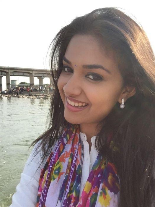 Keerthy Suresh with family Rare & UNseened Photos