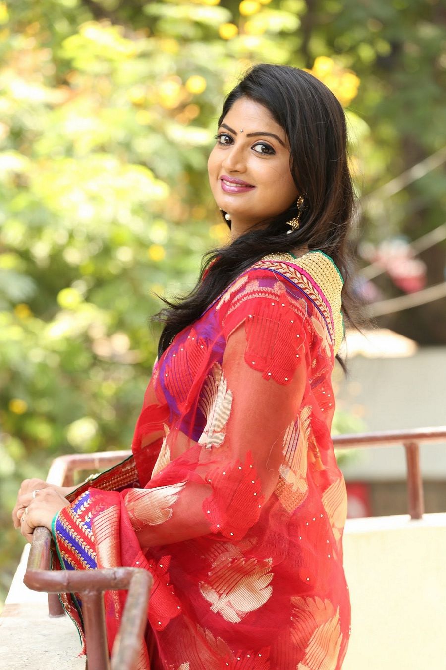 Telugu Tv Actress Mounica Saree Pics