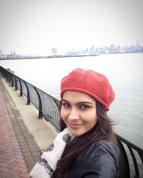 Unseen & Rare Photos Of Andrea Jeremiah