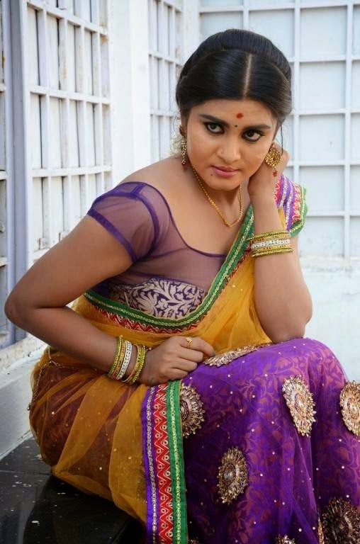 Actress Harini Hot Saree Photos