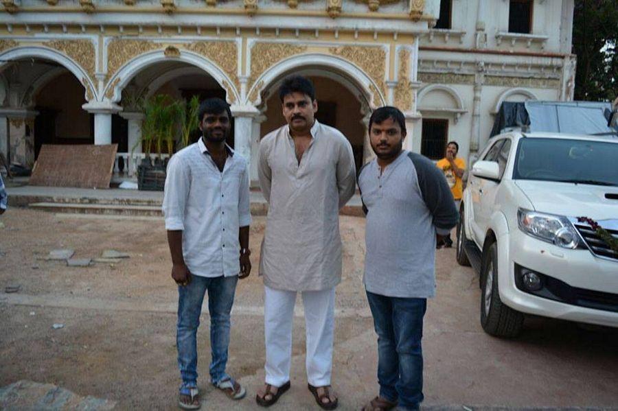 Exclusive Photos Leaked from the sets of Katamarayudu Movie