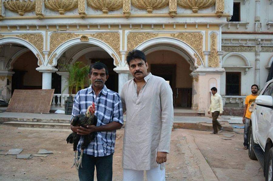 Exclusive Photos Leaked from the sets of Katamarayudu Movie