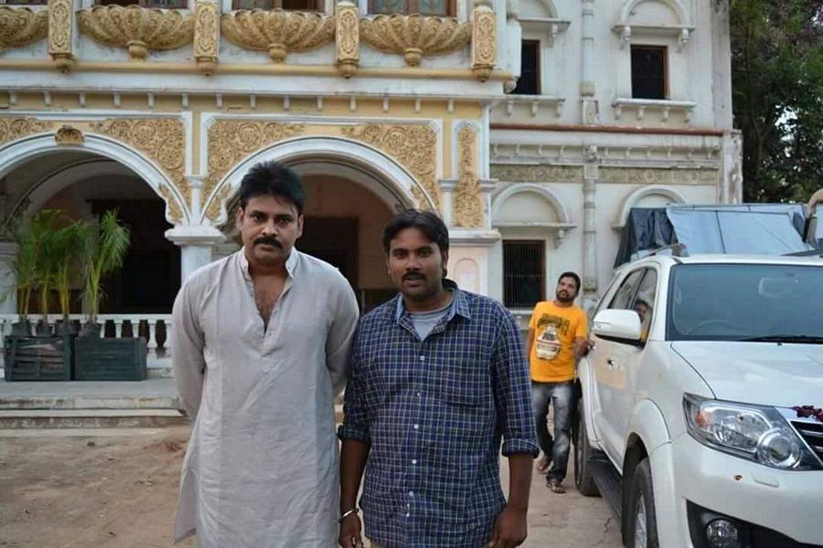 Exclusive Photos Leaked from the sets of Katamarayudu Movie