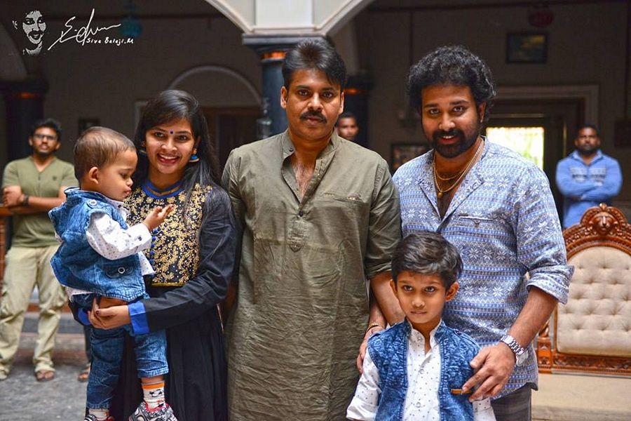 Exclusive Photos Leaked from the sets of Katamarayudu Movie